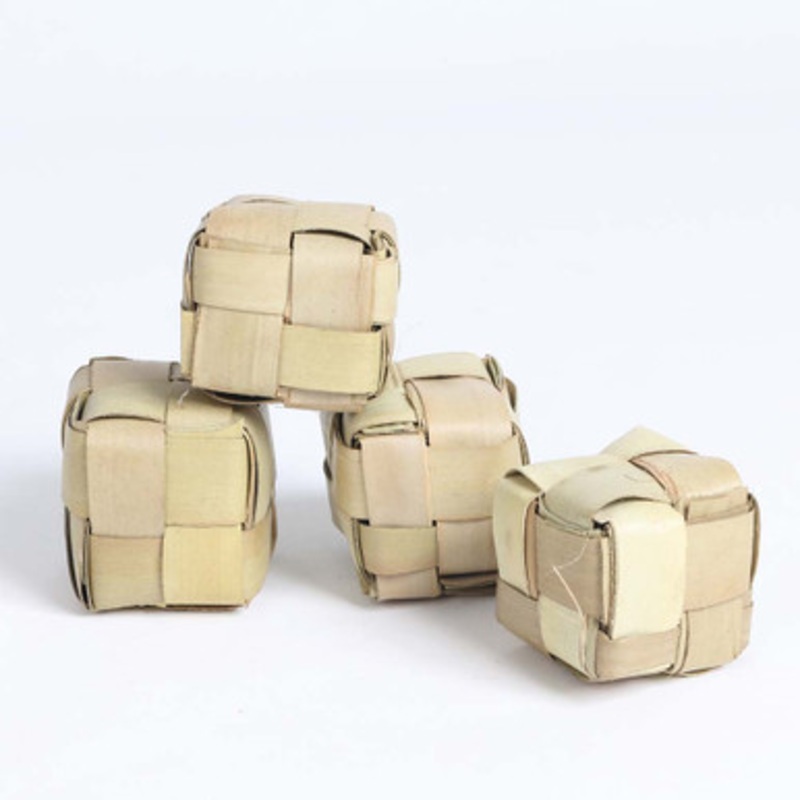 Pack of 4 Woven Palm Leaf Pom Pom Cubes Parrot Toy Making Parts