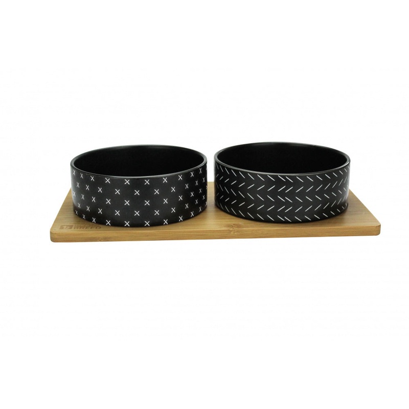 BeOneBreed Black Ceramic Bowls on Bamboo Base